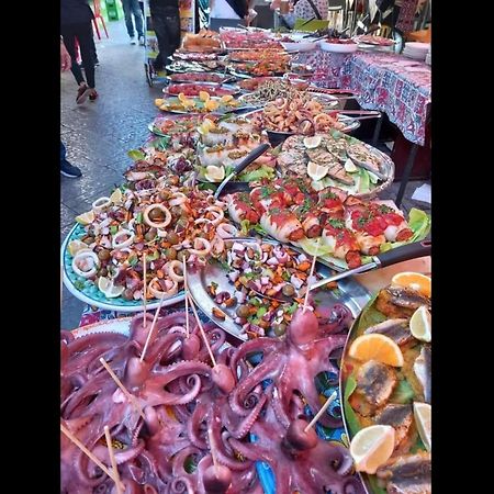 شقة Un Raggio Di Sole Al Massimo باليرمو المظهر الخارجي الصورة