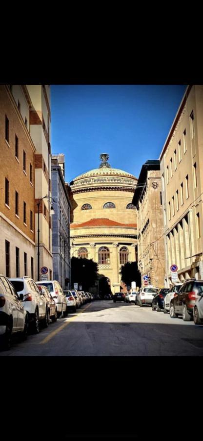 شقة Un Raggio Di Sole Al Massimo باليرمو المظهر الخارجي الصورة